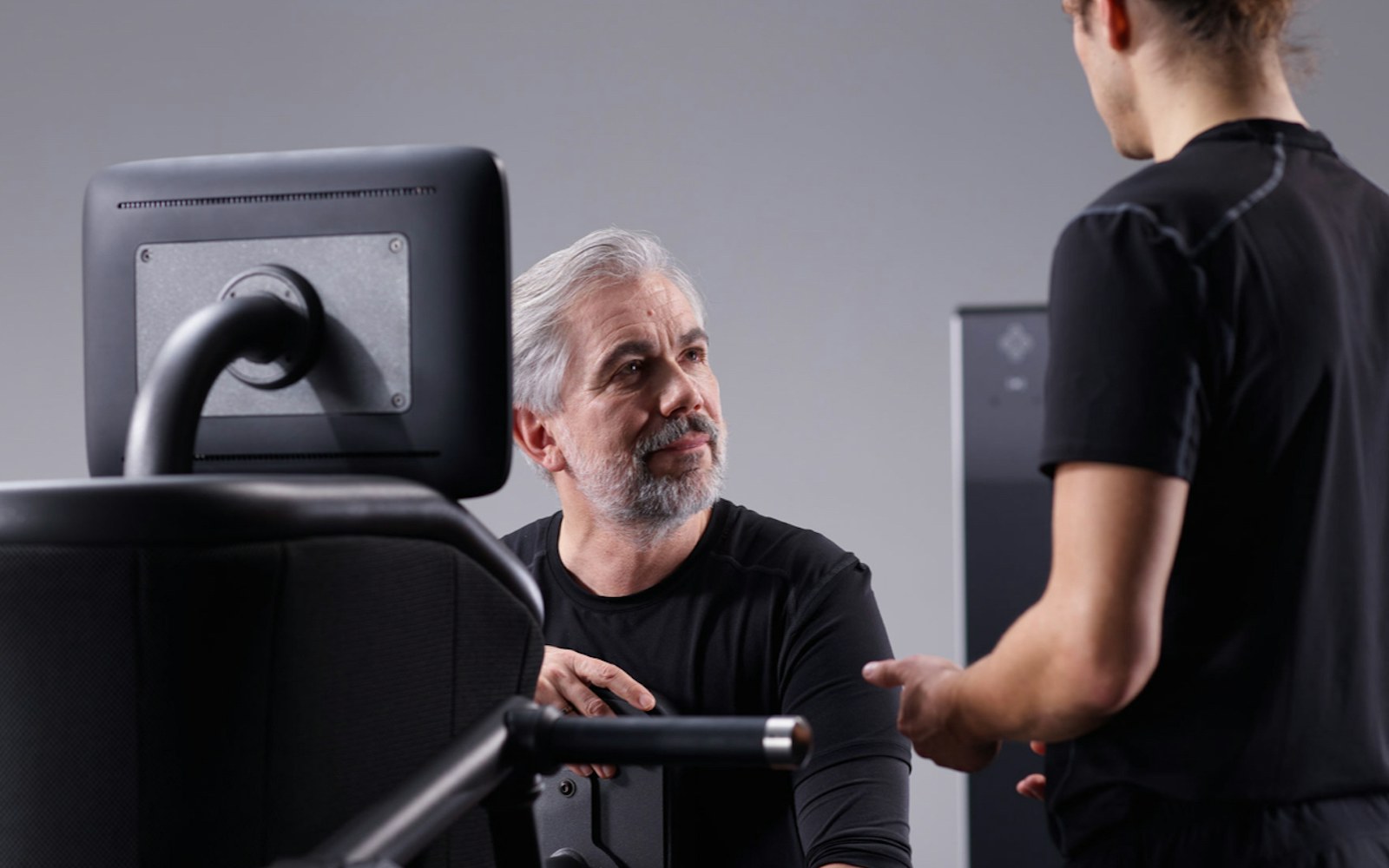Persönliche Betreuung und Auswertung von Fitnesswerten im Studio
