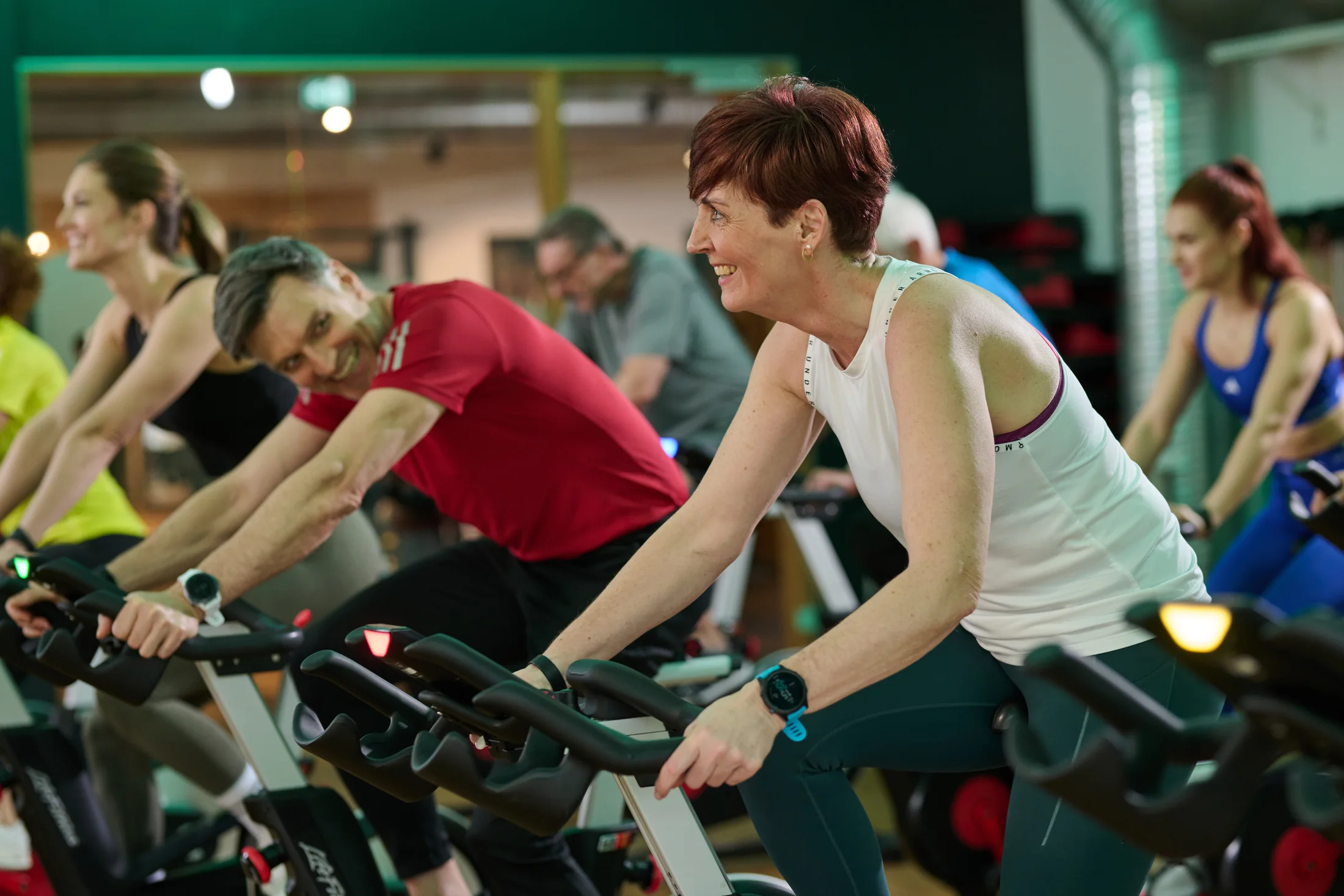 Motivierendes Herz-Kreislauf-Training bei INJOY